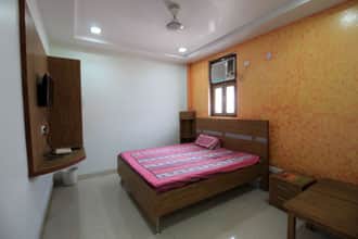 TG Stays Karol Bagh Asaf Ali Road, New Delhi 2